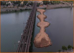 साबरमती नदी @सीएच 489 किलोमीटर में मिट्टी भरने का कार्य प्रगति पर है। अहमदाबाद जिला - जुलाई 2022