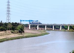 एमएएचएसआर कॉरिडोर में पूर्णा नदी पर पुल निर्माण पूरा हो गया है, नवसारी जिला