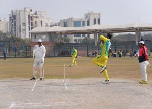 NHSRCL च्या वार्षिक स्पोर्ट्स फेस्ट 2024 "स्पीड अँड सिनर्जी" दरम्यान एका रोमांचक क्रिकेट सामन्याचे आयोजन करण्यात आले होते.