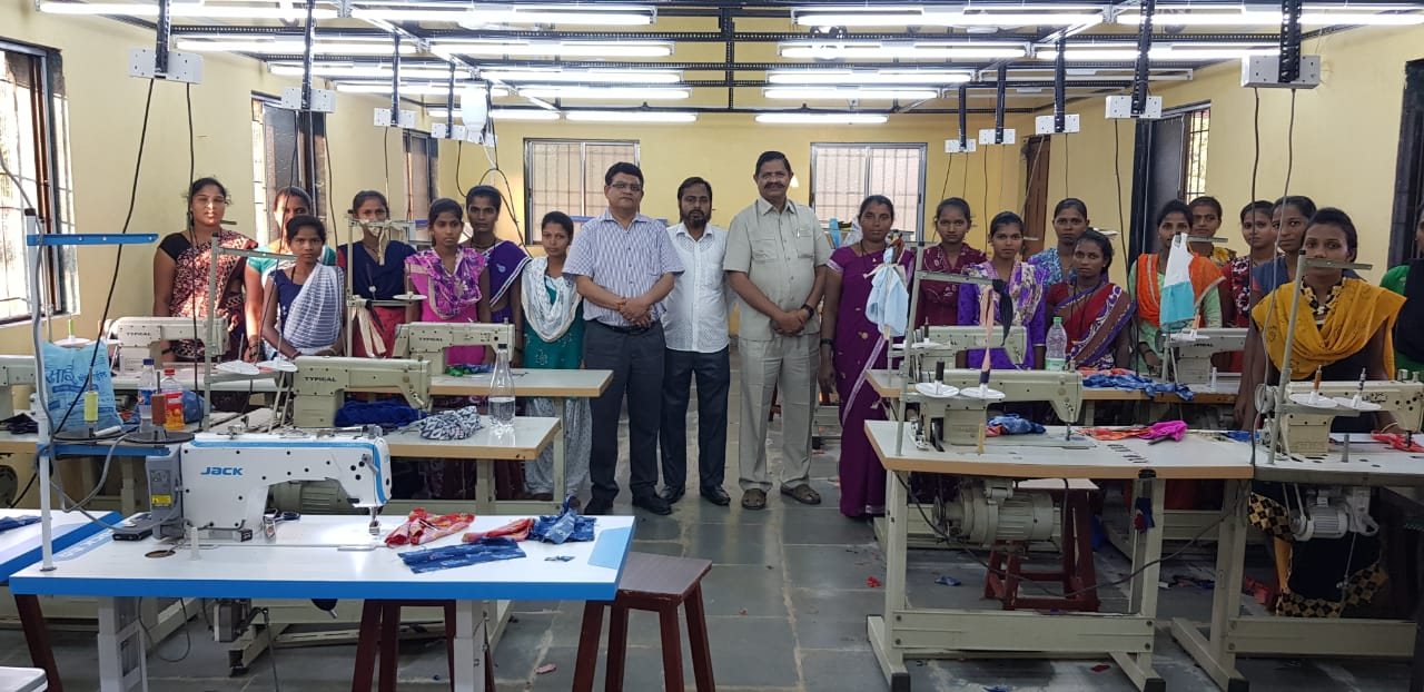 パルガル地区での縫製と製織のトレーニング