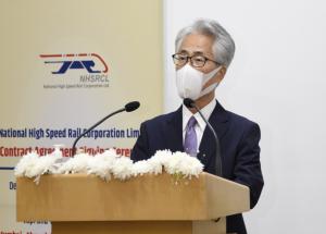 महामहिम श्री सातोशी सुजुकी, भारत में जापान के राजदूत 26 नवंबर 2020 को सी-4 अनुबंध समझौते पर हस्ताक्षर समारोह में बोलते हुए