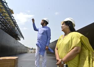 माननीय रेल मंत्री और रेल राज्य मंत्री ने 6 जून 2022 को एमएएचएसआर निर्माण स्थल का दौरा किया।