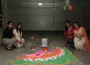To commemorate 75 years of Indian independence, NHSRCL organized a Rangoli-making competition on the theme 'Azadi Ka Amrit Mahotsav.‘ The participants expressed their love for the nation through the art form of Rangoli.