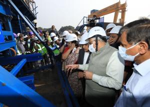 Shri Bhupendrabhai Patel, Chief Minister, Gujarat and Smt. Darshana Jardosh, Minister of State for Railways and Textiles along with other dignitaries visited Mumbai-Ahmedabad High Speed Rail corridor casting yard at Surat on 26 December 2021