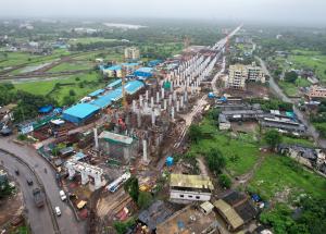 गुजरात के वलसाड जिले में निर्माणाधीन वापी एचएसआर स्टेशन