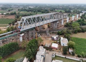 Steel Bridge Launched over Vadodara-Ahmedabad main line of Indian Railways Tracks