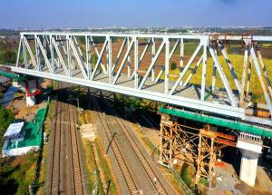 100 m long ‘Make in India’ Steel Bridge launched over Four Railway Tracks in Surat, Gujarat for Mumbai Ahmedabad Bullet Train Project