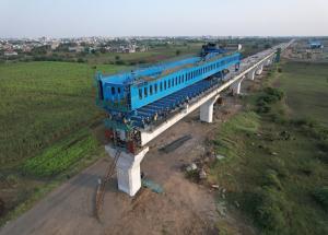 भरूच ज़िले में एसबीएस (ओवर-स्लंग) विधि से एमएएचएसआर वायाडक्ट निर्माण, नवंबर 2023