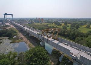 MAHSR Viaduct construction through SBS (Over-slung) method at Surat District, November 2023