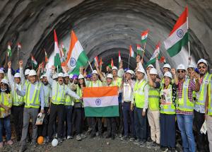 मुंबई-अहमदाबाद बुलेट ट्रेन परियोजना के लिए पालघर जिले में दूसरी पर्वतीय सुरंग का सफलतापूर्वक ब्रेकथ्रू 3 फ़रवरी 2026 को पूरा किया गया