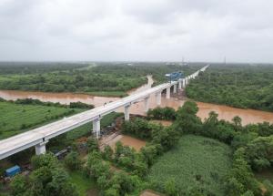 गुजरात के वलसाड जिले में कोलक नदी पर नदी पुल का निर्माण पूरा हुआ