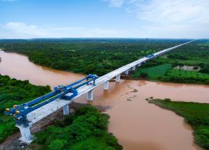 गुजरातमधील वलसाड जिल्ह्यातील कोलक नदीवरील नदीवरील पुलाचे बांधकाम पूर्ण झाले